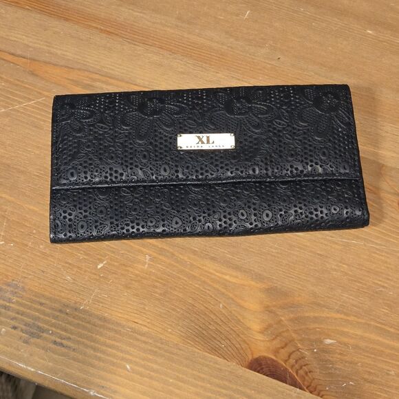 Black Faux Leather Floral Print XL Brand Wallet, NWOT 7.5 x 4 - Picture 4 of 9